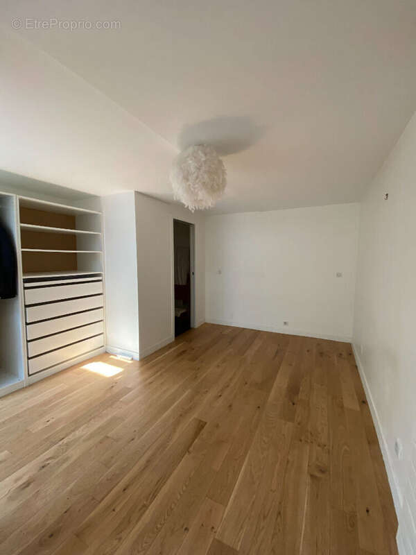 Appartement à PARIS-19E