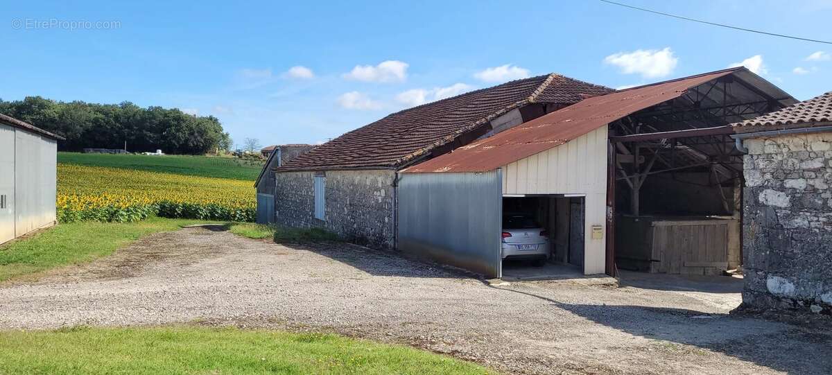 Maison à LA SAUVETAT-DE-SAVERES