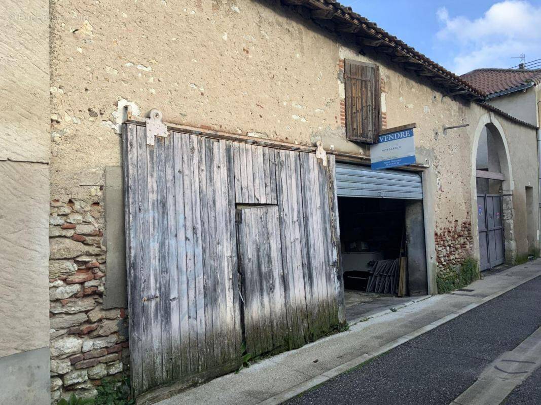 Parking à CAHORS