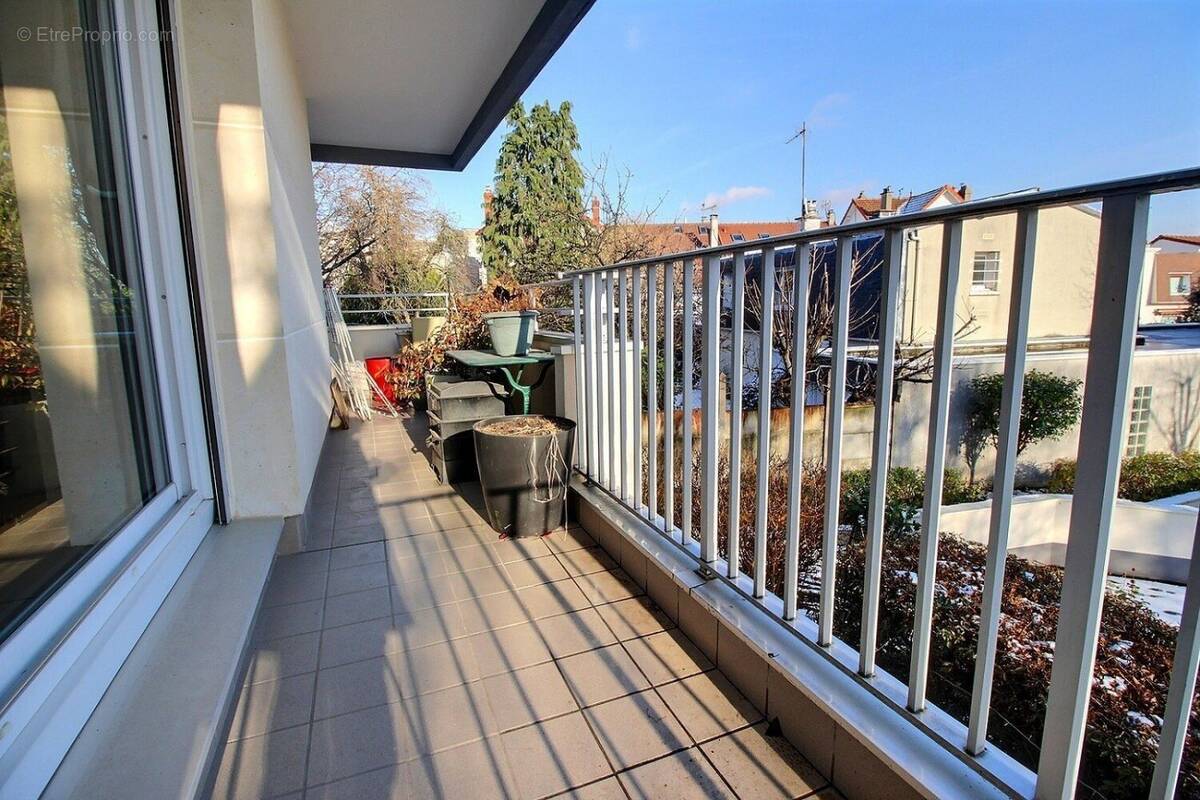 Appartement à ISSY-LES-MOULINEAUX