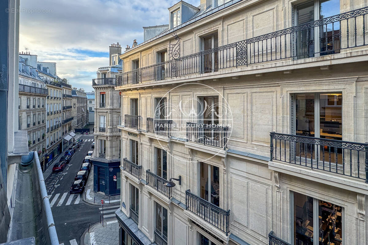 Appartement à PARIS-2E