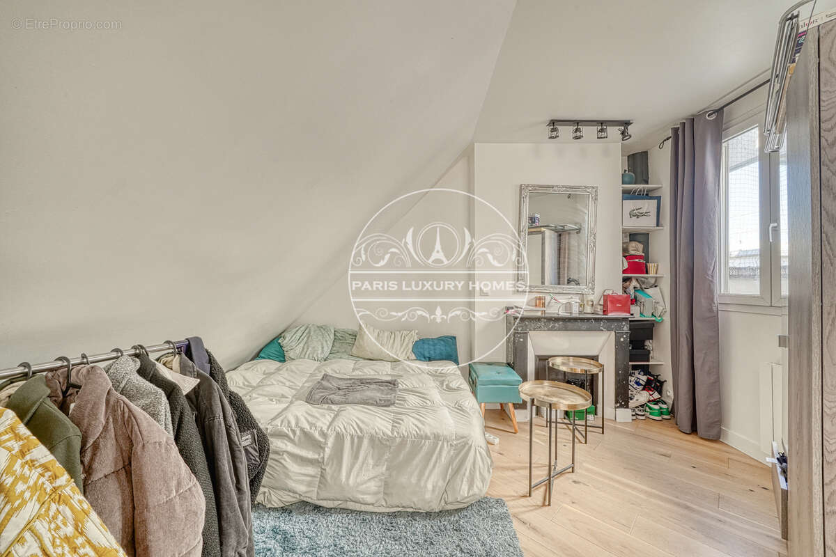 Appartement à PARIS-8E