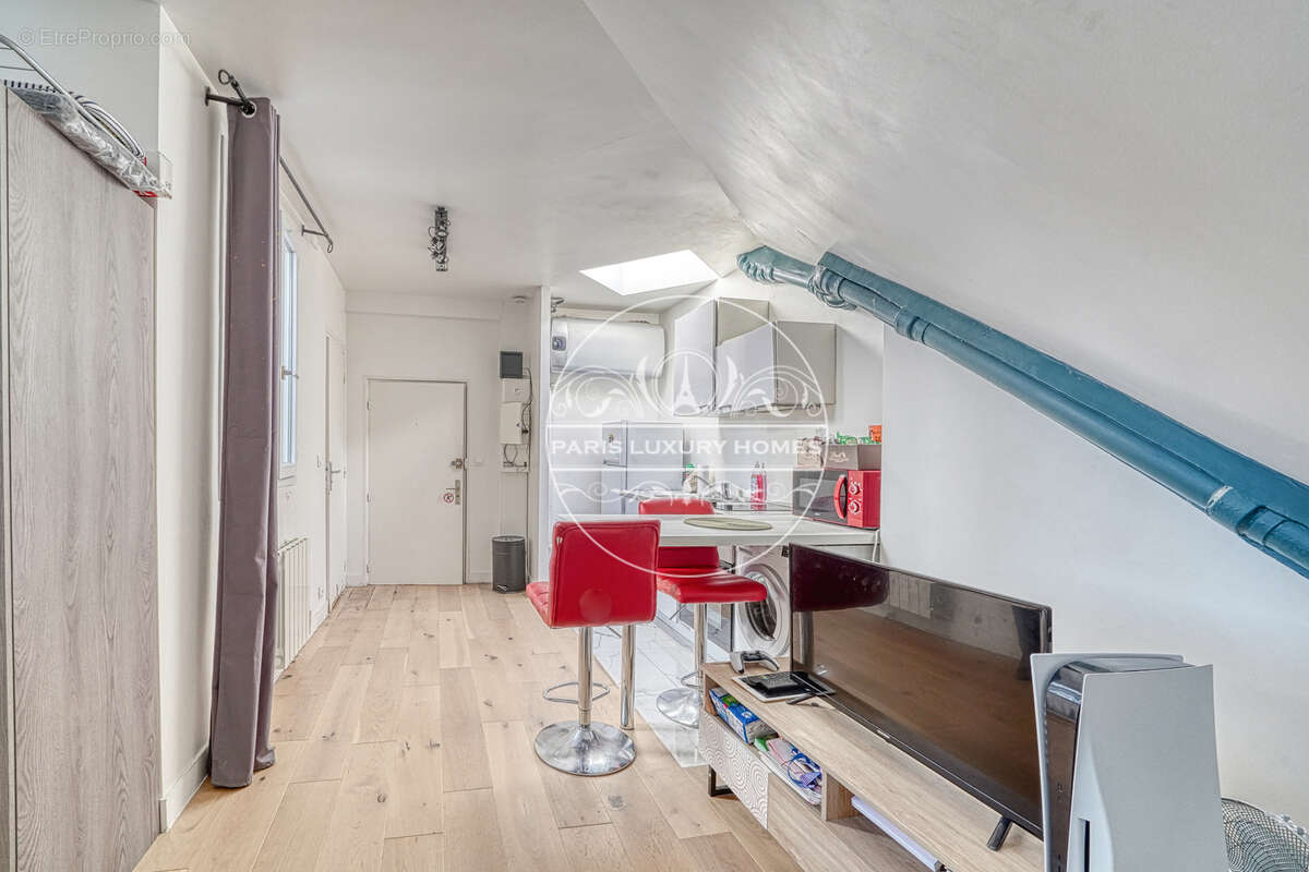 Appartement à PARIS-8E