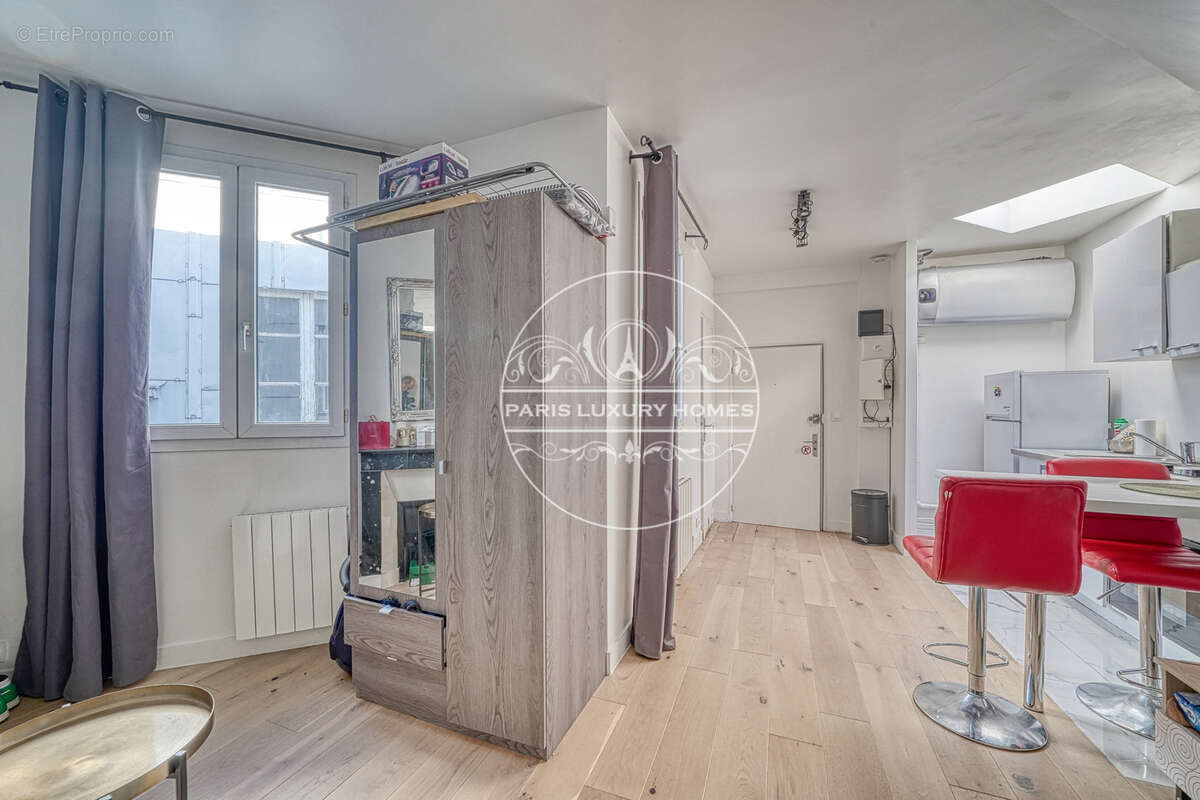 Appartement à PARIS-8E