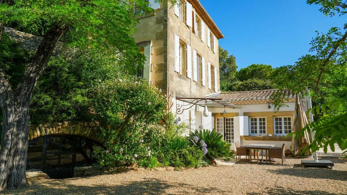 Maison à GRANS