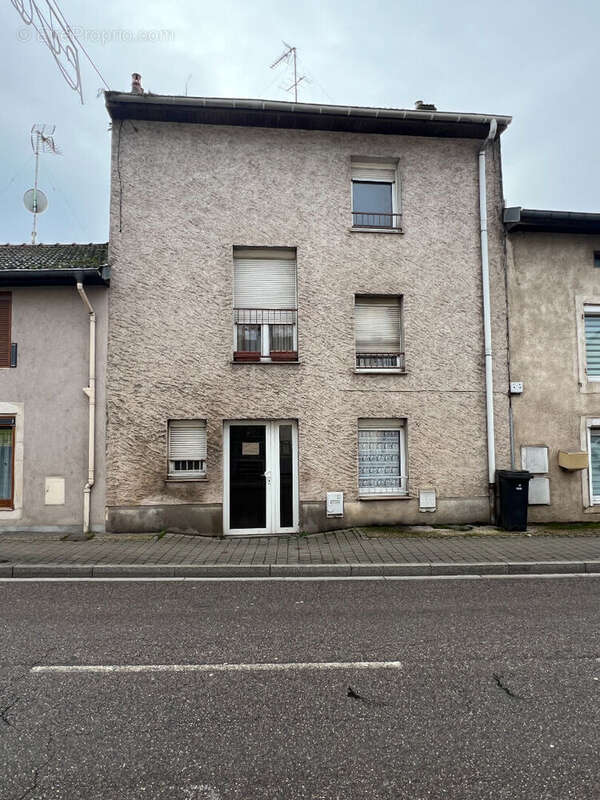 Appartement à NEUVES-MAISONS