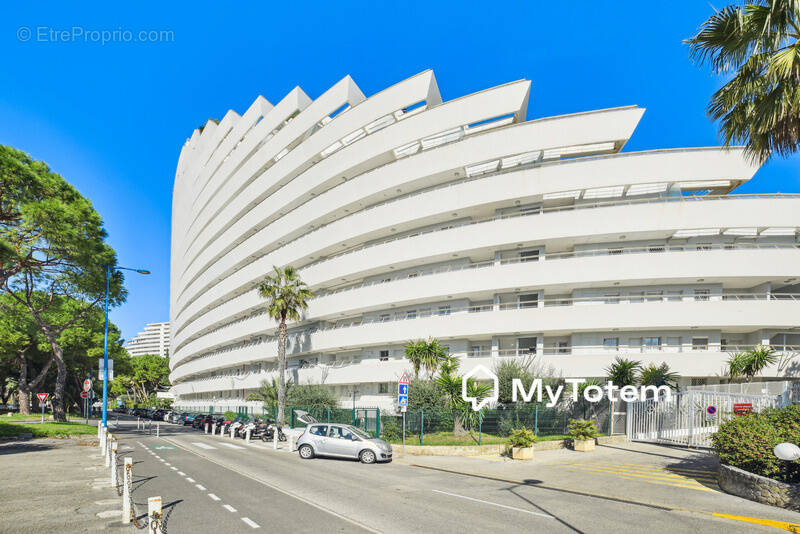 Appartement à VILLENEUVE-LOUBET