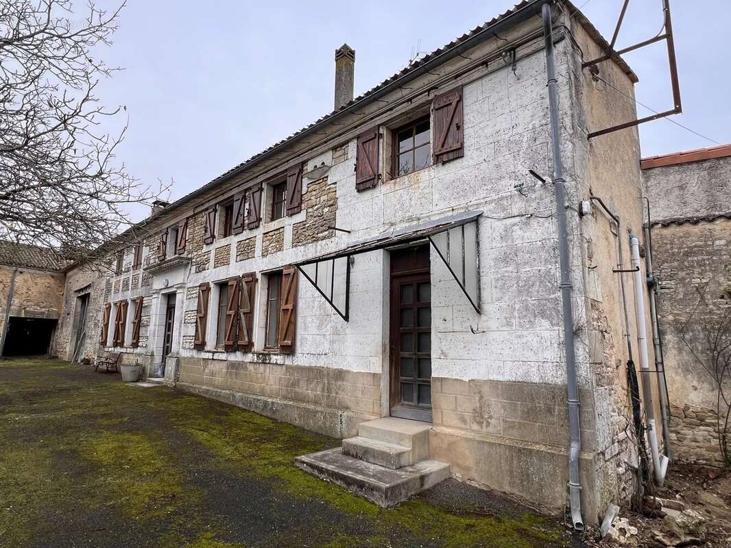 Appartement à CHAMPNIERS