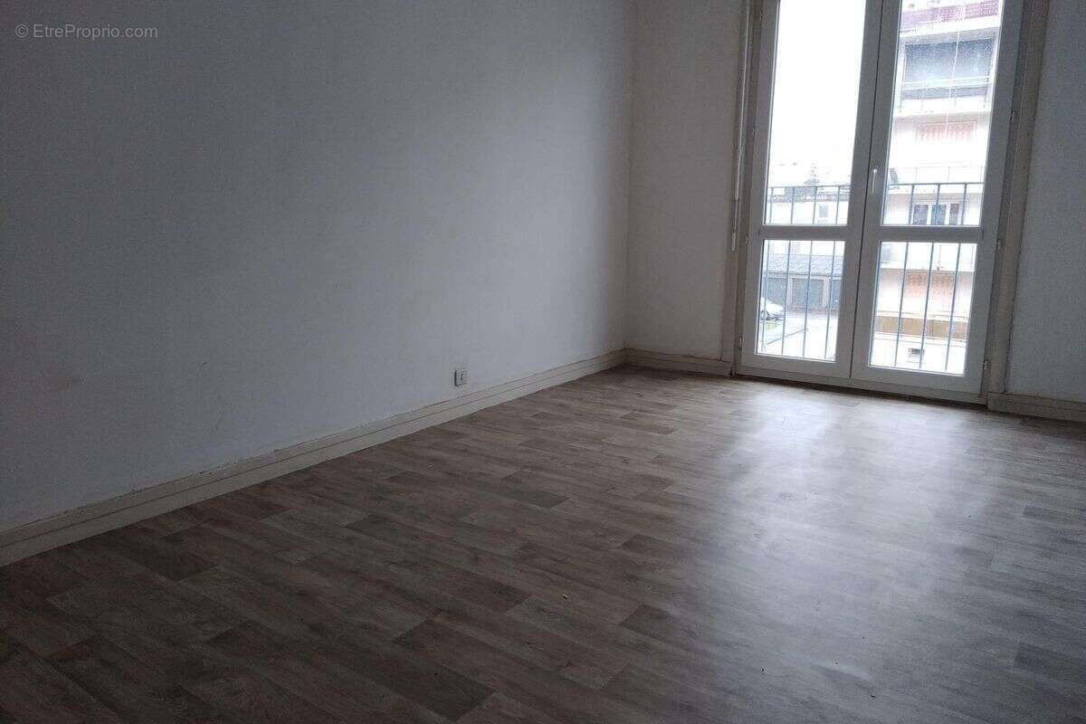 Appartement à SAINT-ANDRE-LES-VERGERS