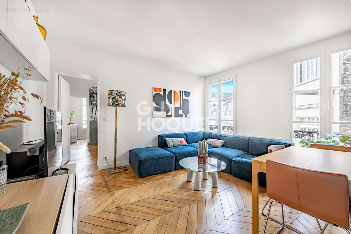 Appartement à PARIS-9E