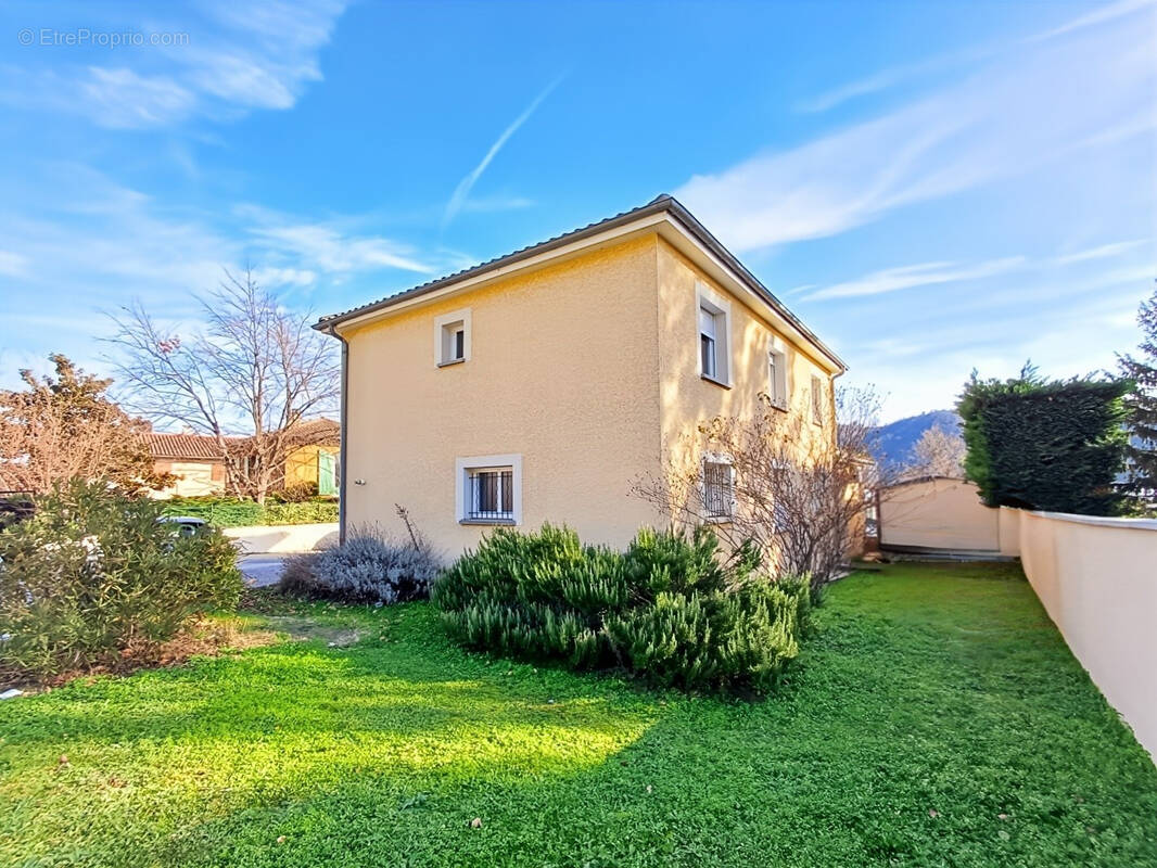 Maison à AMPUIS