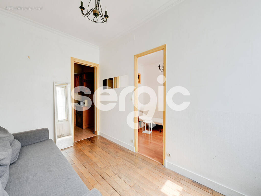 Appartement à PARIS-14E