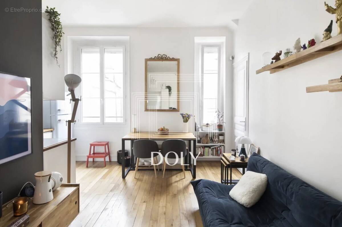 Appartement à PARIS-17E