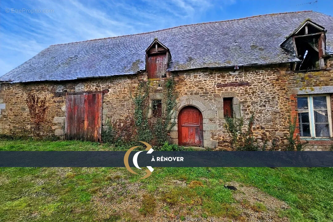 Maison à BAZOUGES-LA-PEROUSE