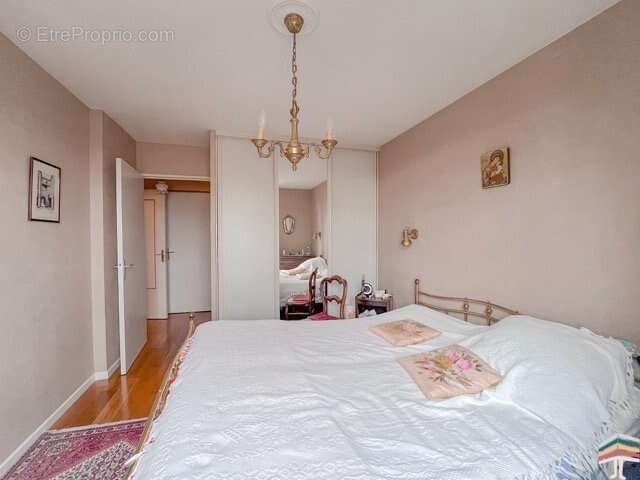 Appartement à SAINT-GENIS-LAVAL