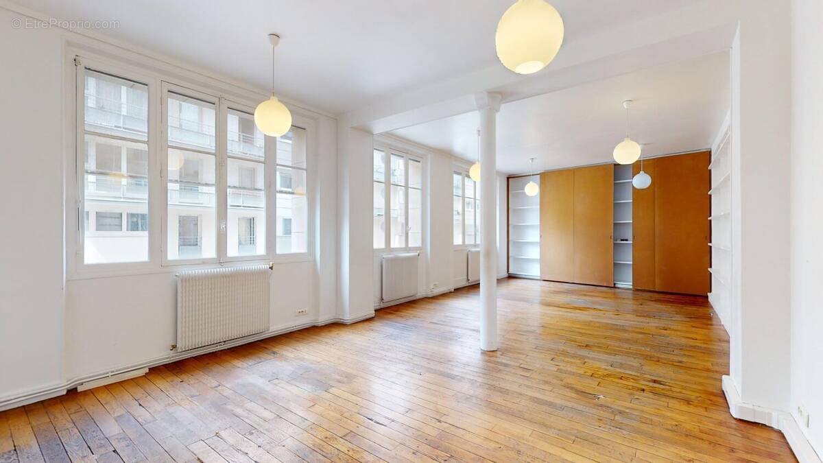 Appartement à PARIS-10E