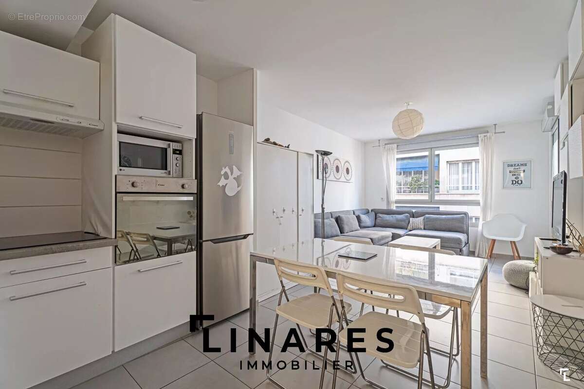 Appartement à MARSEILLE-8E