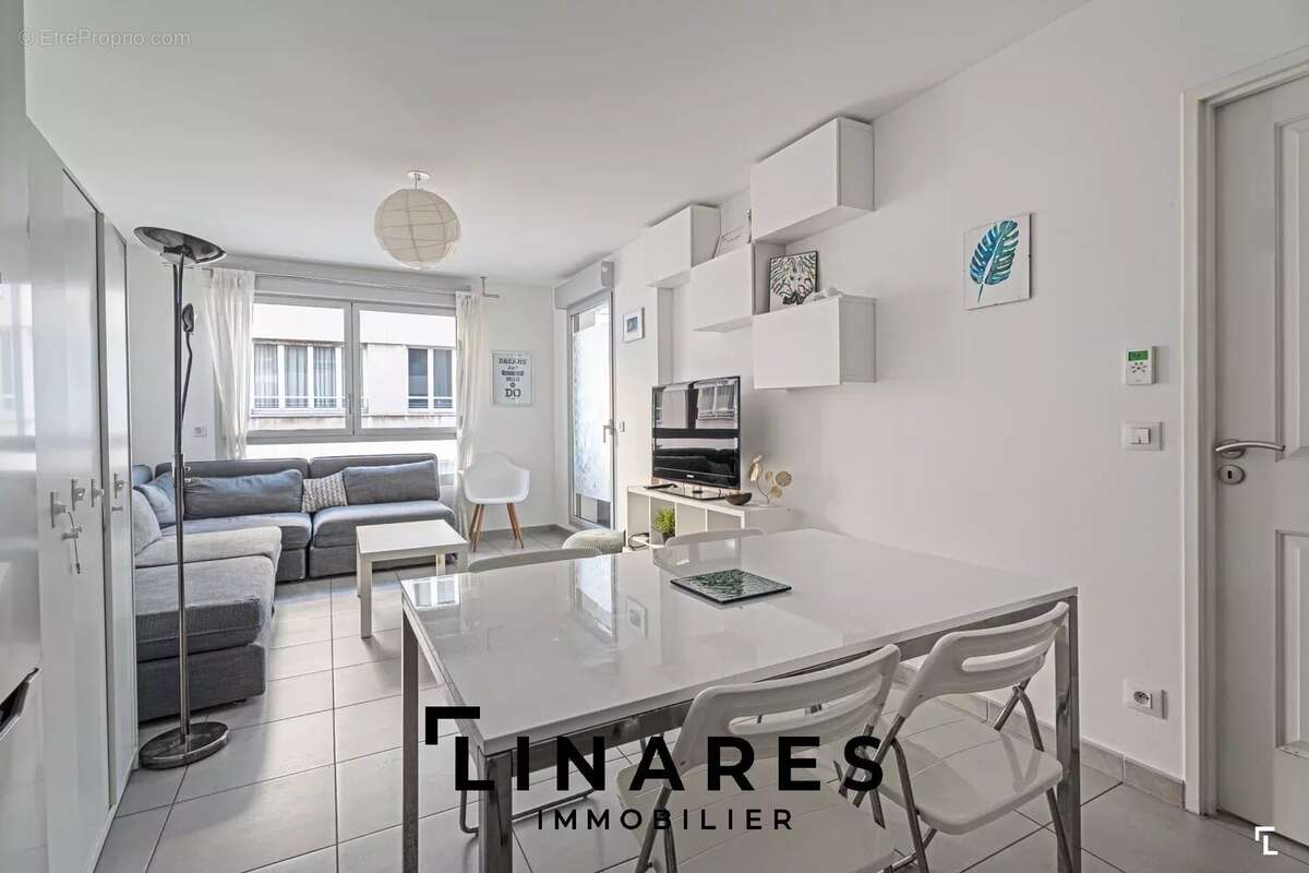 Appartement à MARSEILLE-8E