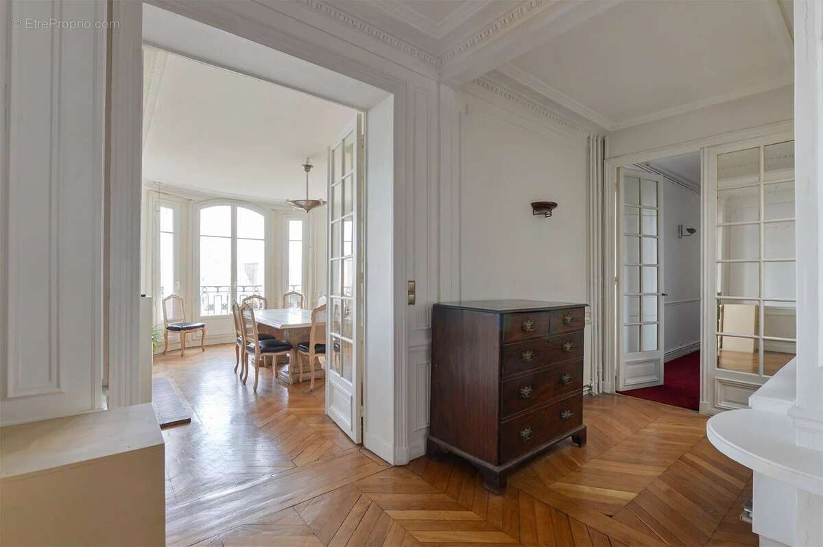 Appartement à PARIS-3E