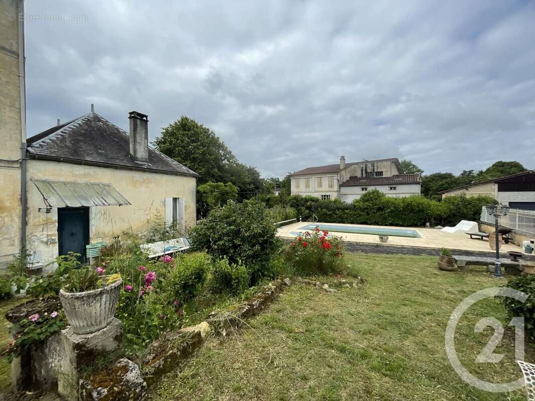 Maison à SAINT-ANTOINE-SUR-L&#039;ISLE