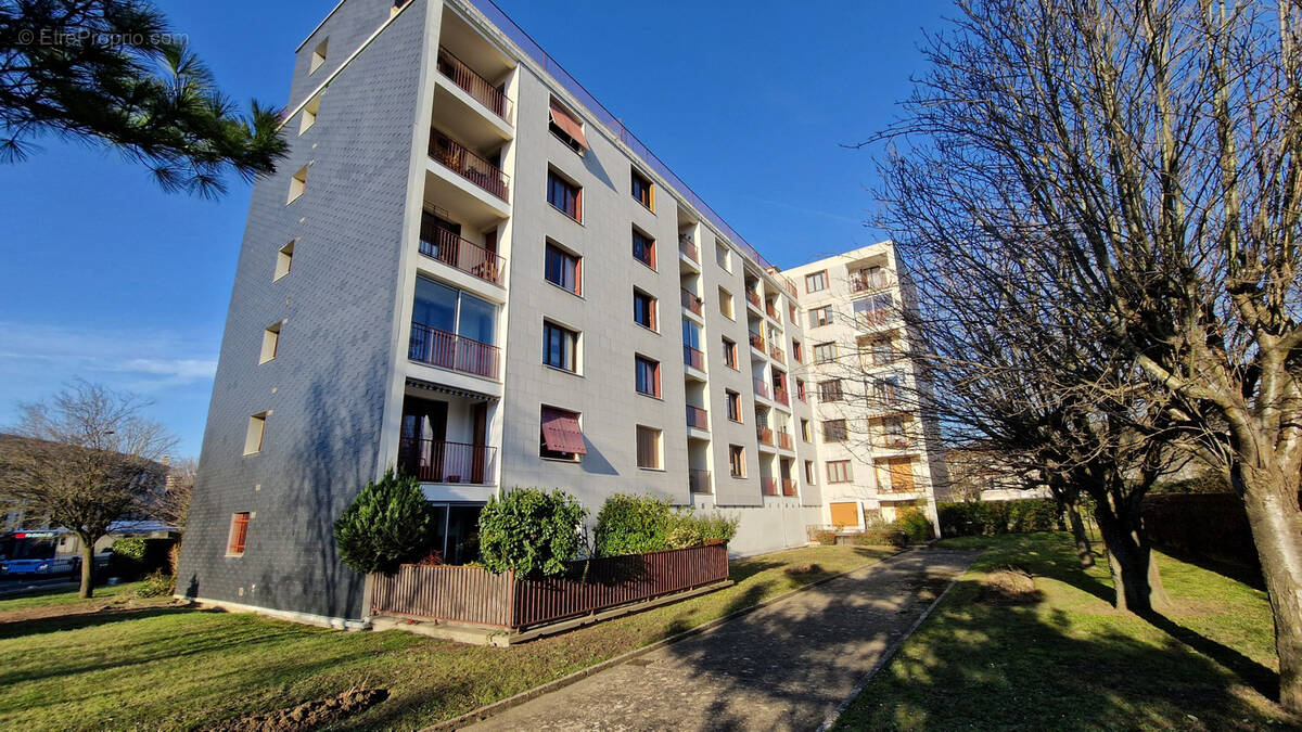 Appartement à RUEIL-MALMAISON