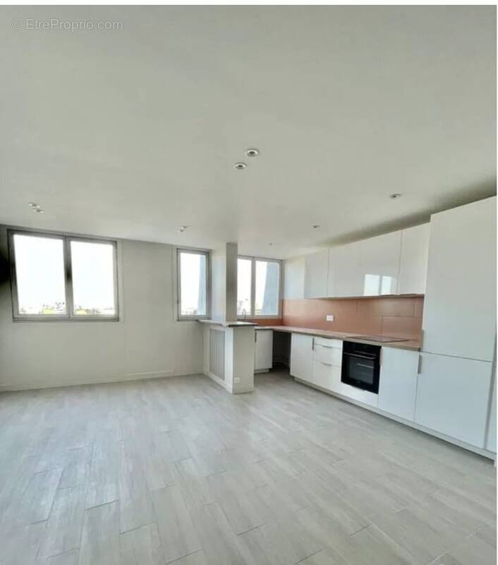 Appartement à PARIS-19E