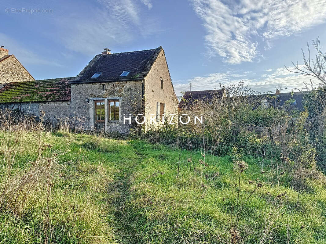 Maison à SIGY-LE-CHATEL