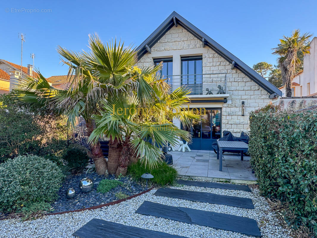 Maison à SAINT-PALAIS-SUR-MER