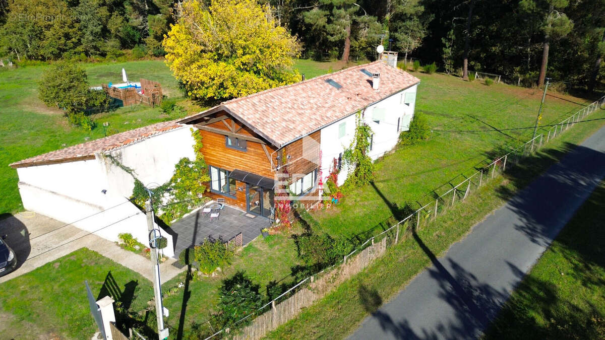 Maison à CASTELJALOUX