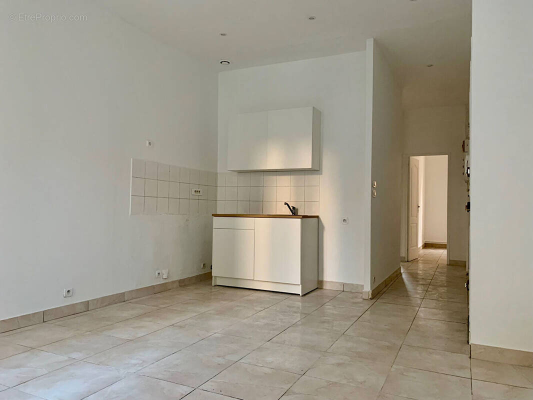 Appartement à MARSEILLE-5E