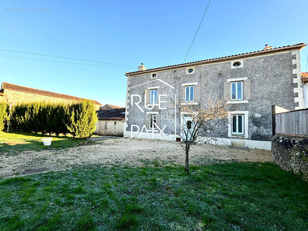 Maison à CHATILLON-SUR-THOUET