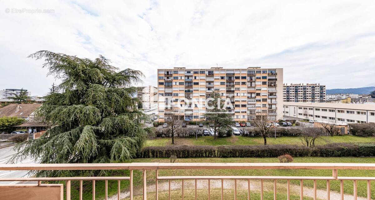 Appartement à ECHIROLLES