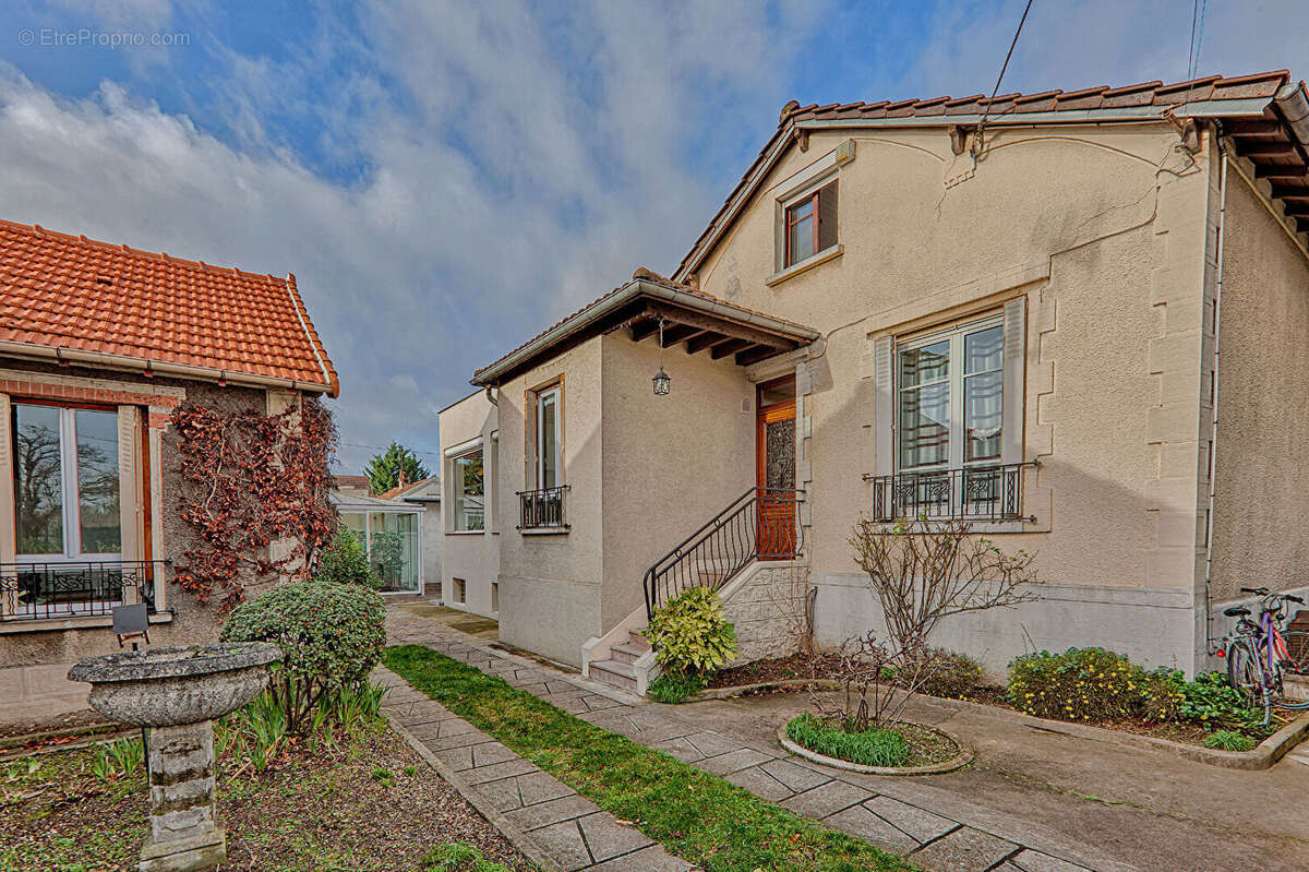 Maison à BEZONS