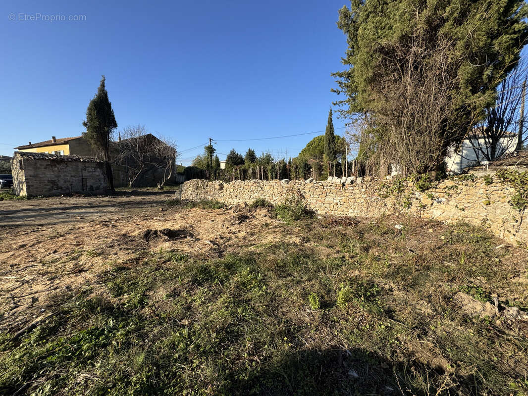 Terrain à SAINT-PAUL-LES-FONTS