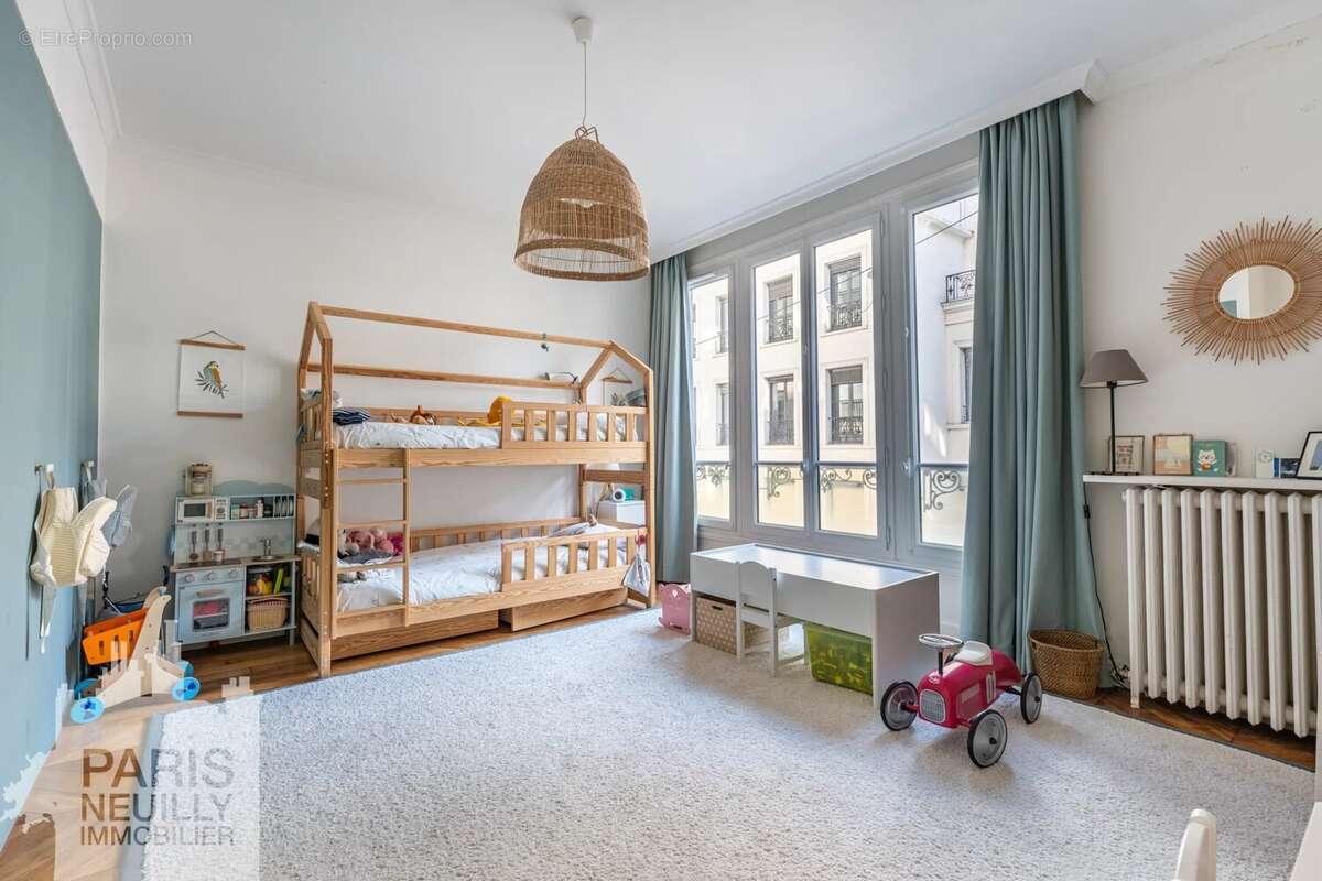 Appartement à PARIS-17E