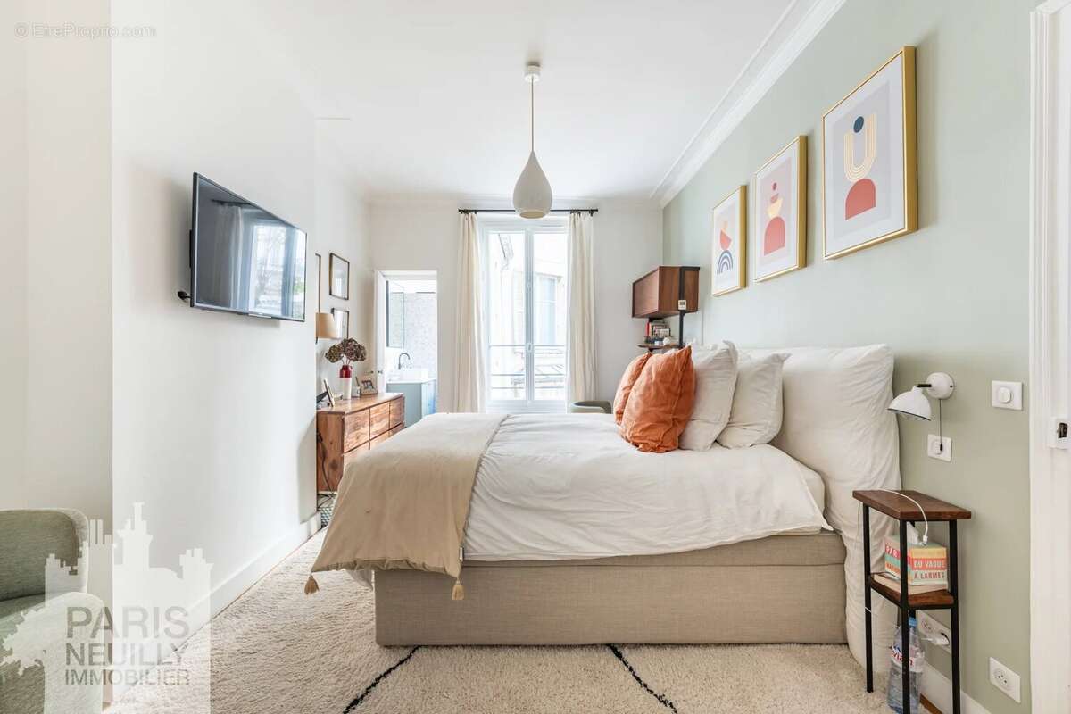 Appartement à PARIS-17E