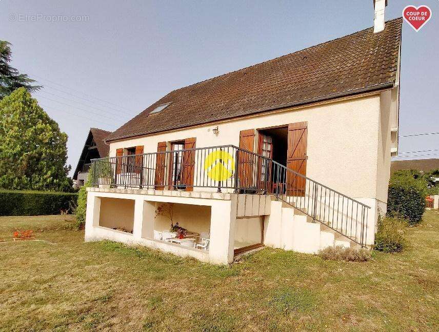 Maison à LA GUERCHE-SUR-L&#039;AUBOIS