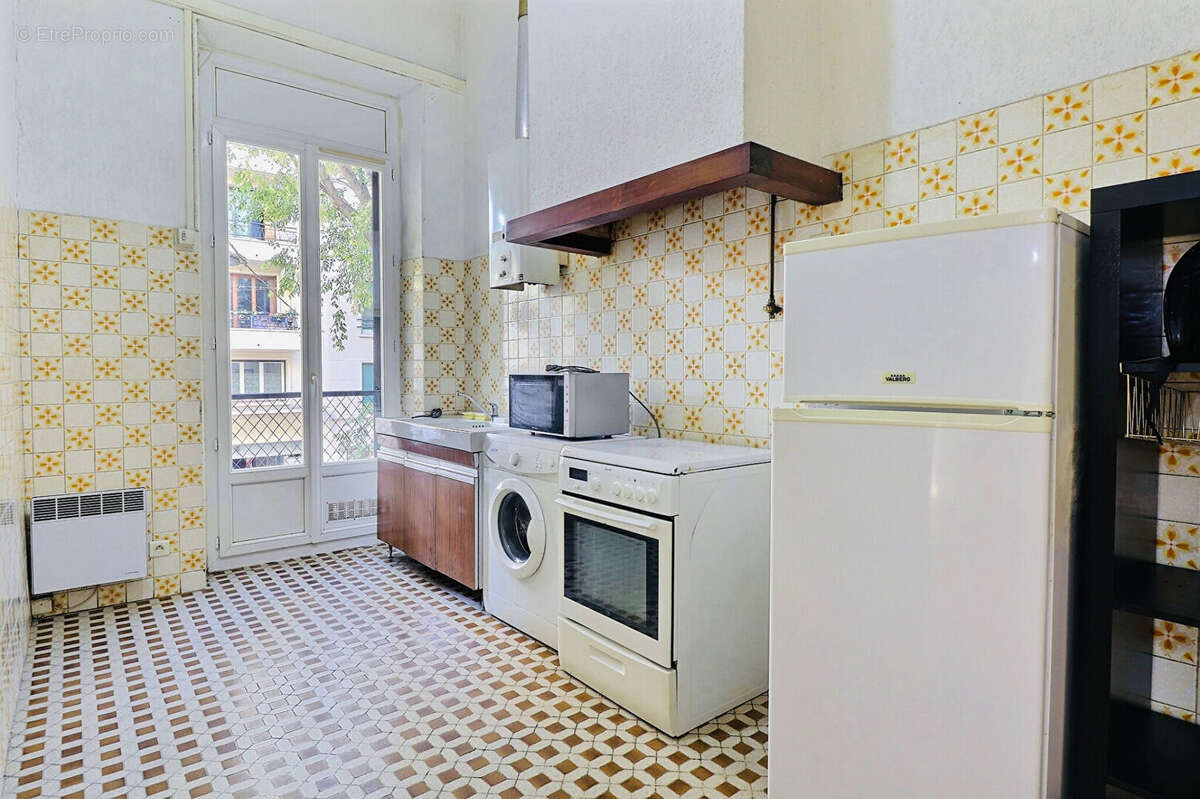 Appartement à MARSEILLE-3E