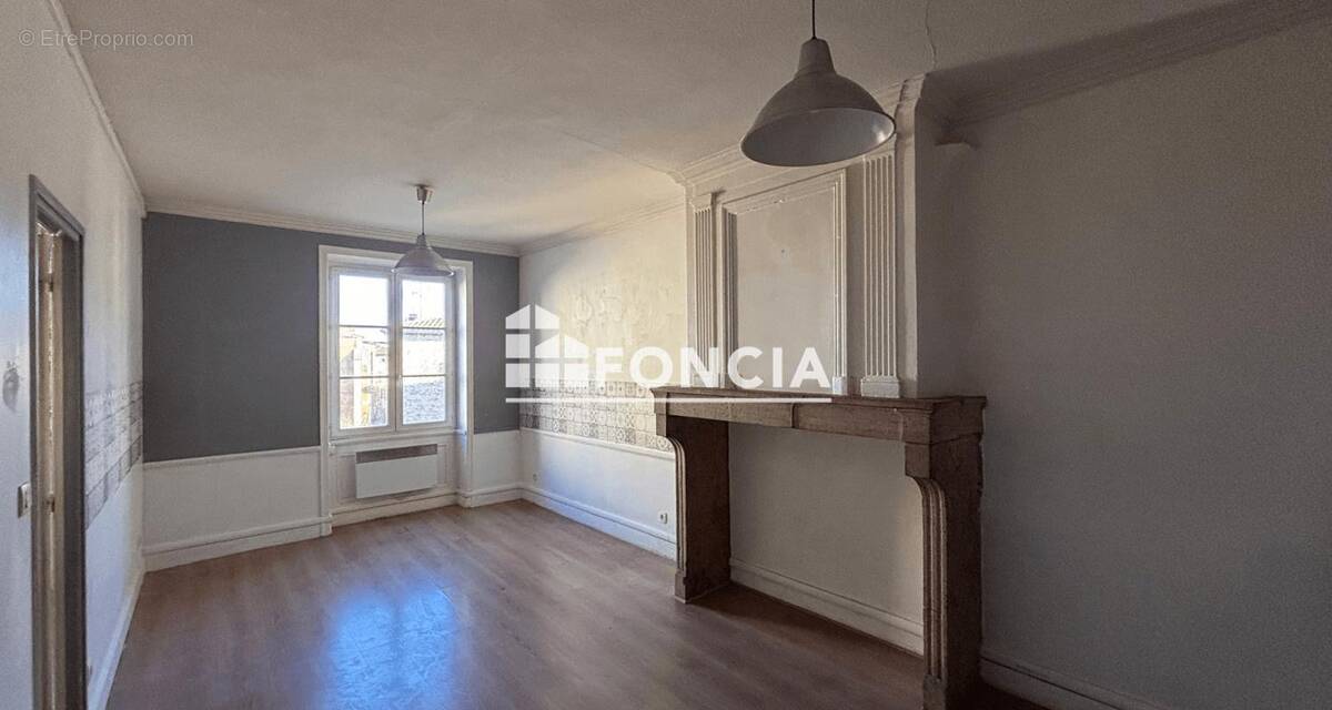 Appartement à MORANCE