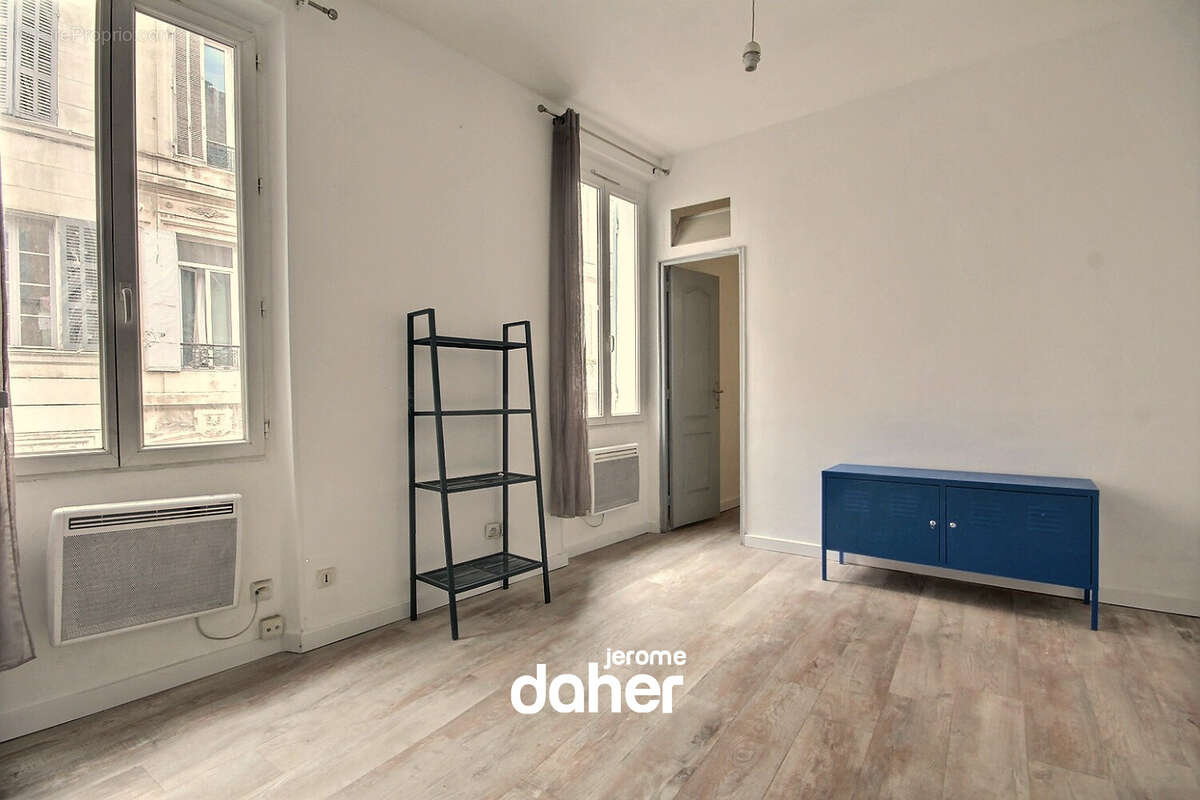 Appartement à MARSEILLE-1E