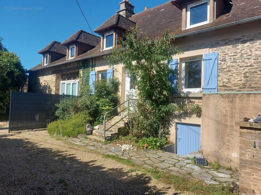 Maison à JUMILHAC-LE-GRAND