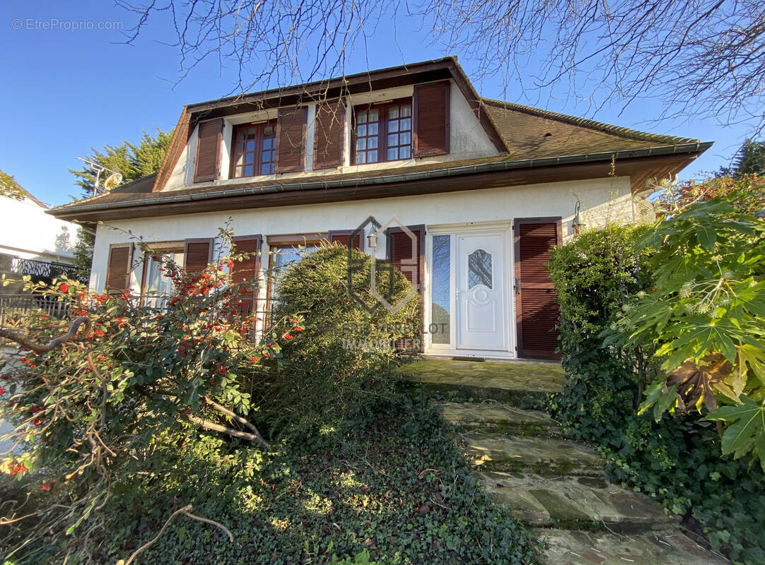 Maison à CHAMPIGNY-SUR-MARNE