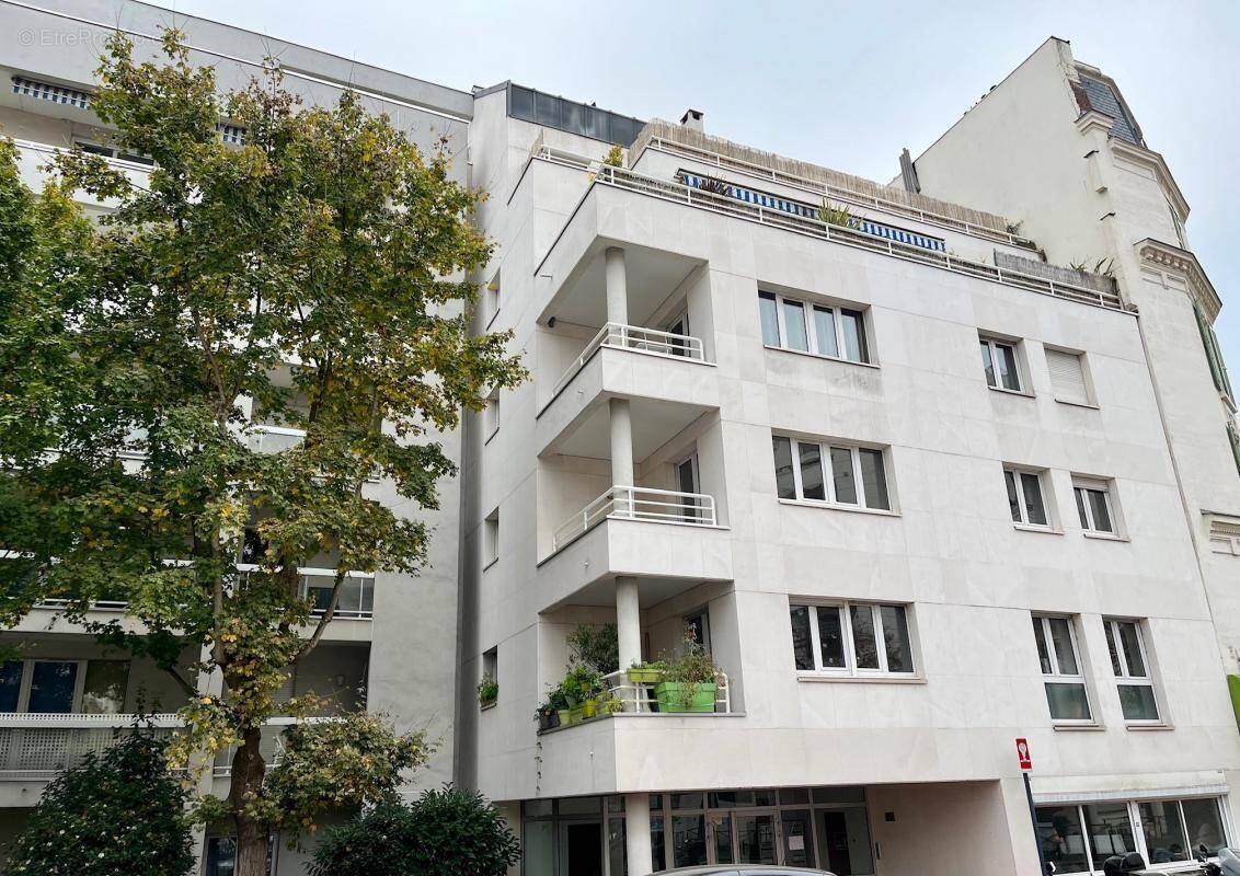 Appartement à LEVALLOIS-PERRET