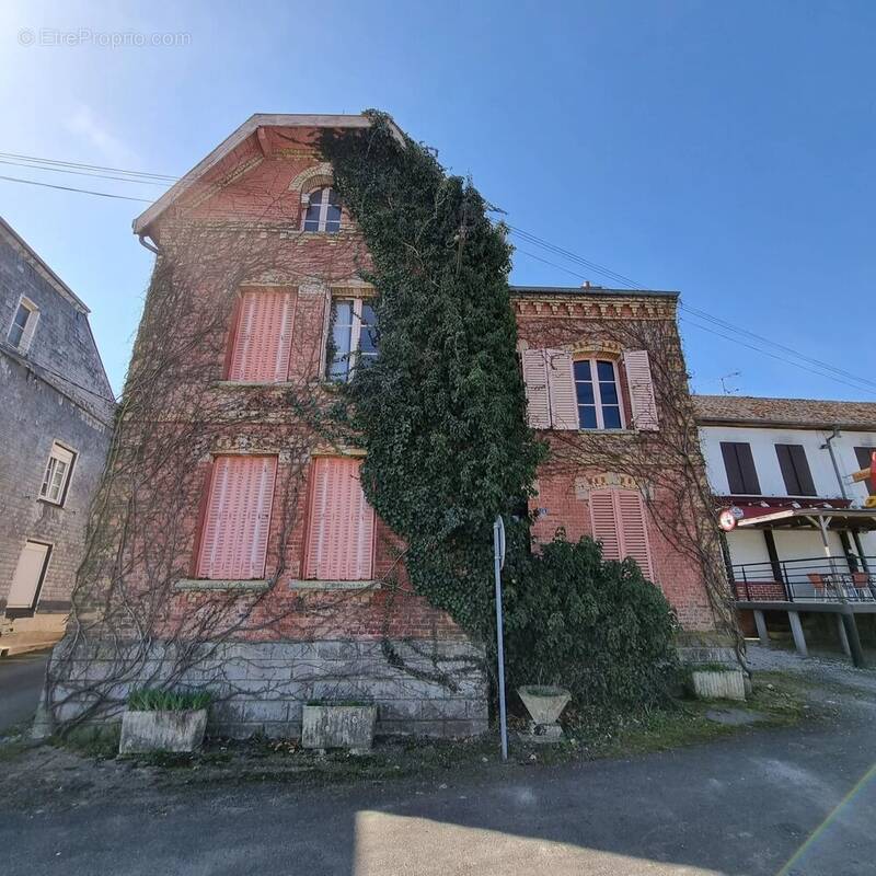 Maison à ROCQUIGNY