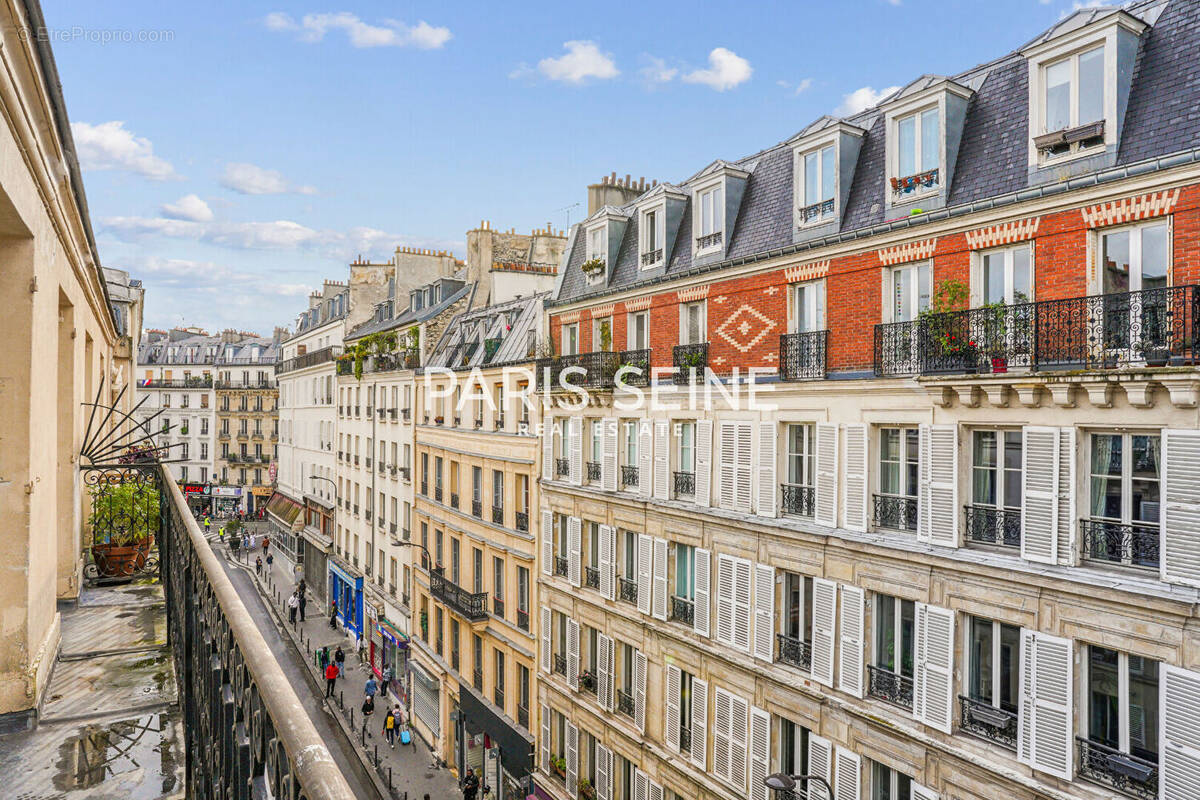 Appartement à PARIS-18E