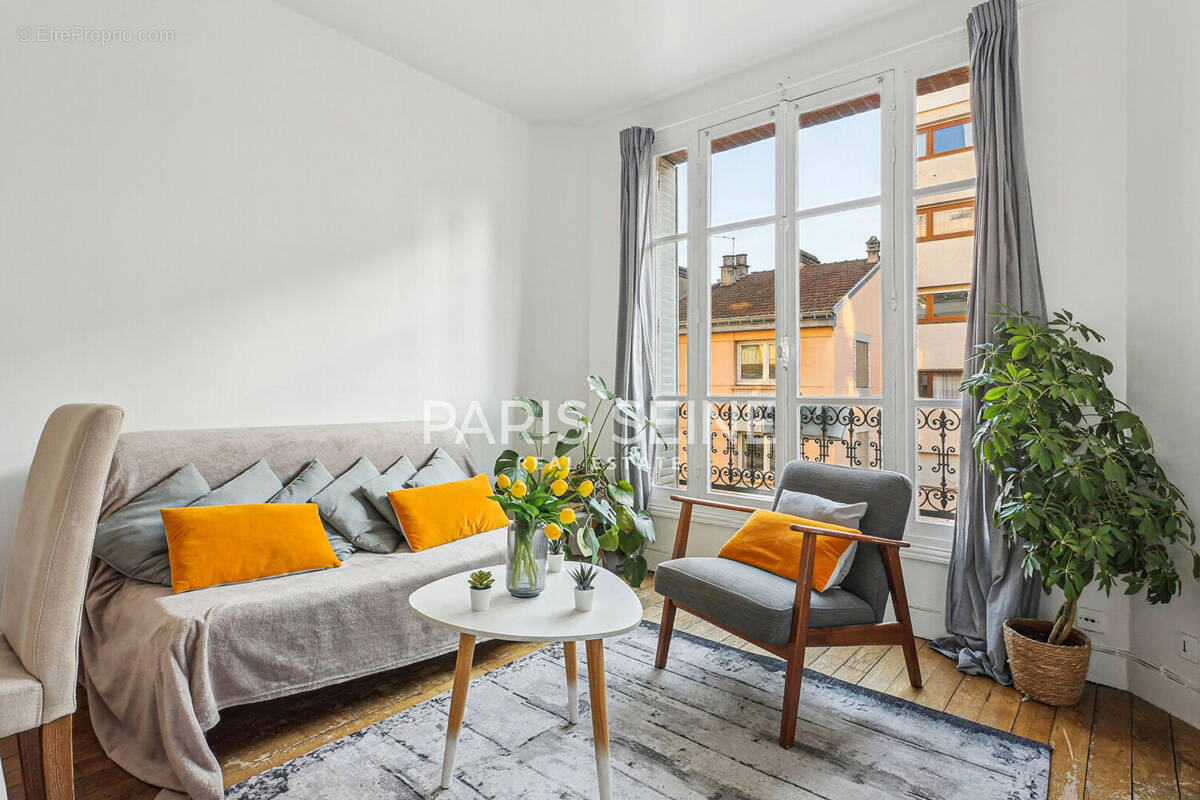 Appartement à PARIS-15E