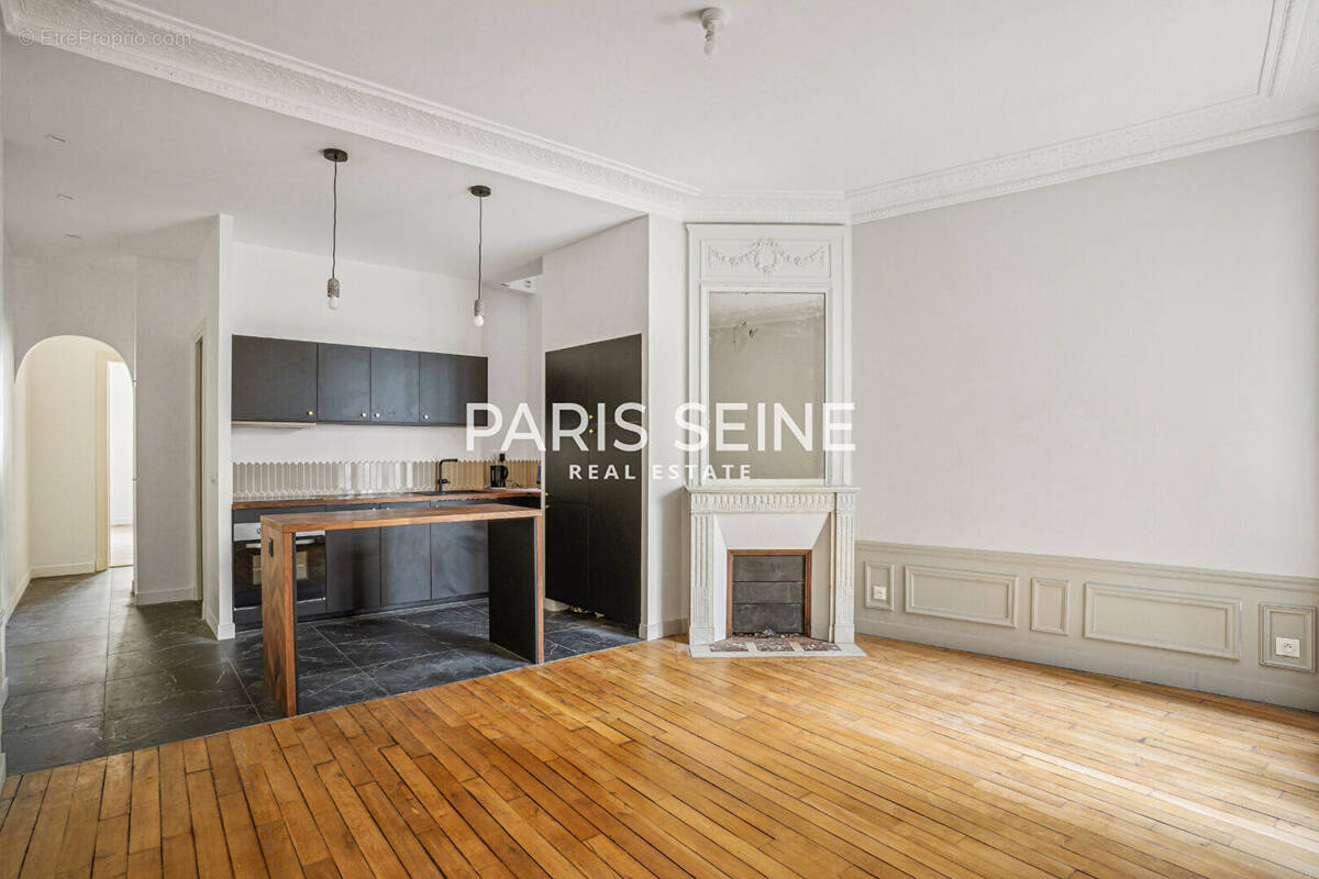 Appartement à PARIS-7E