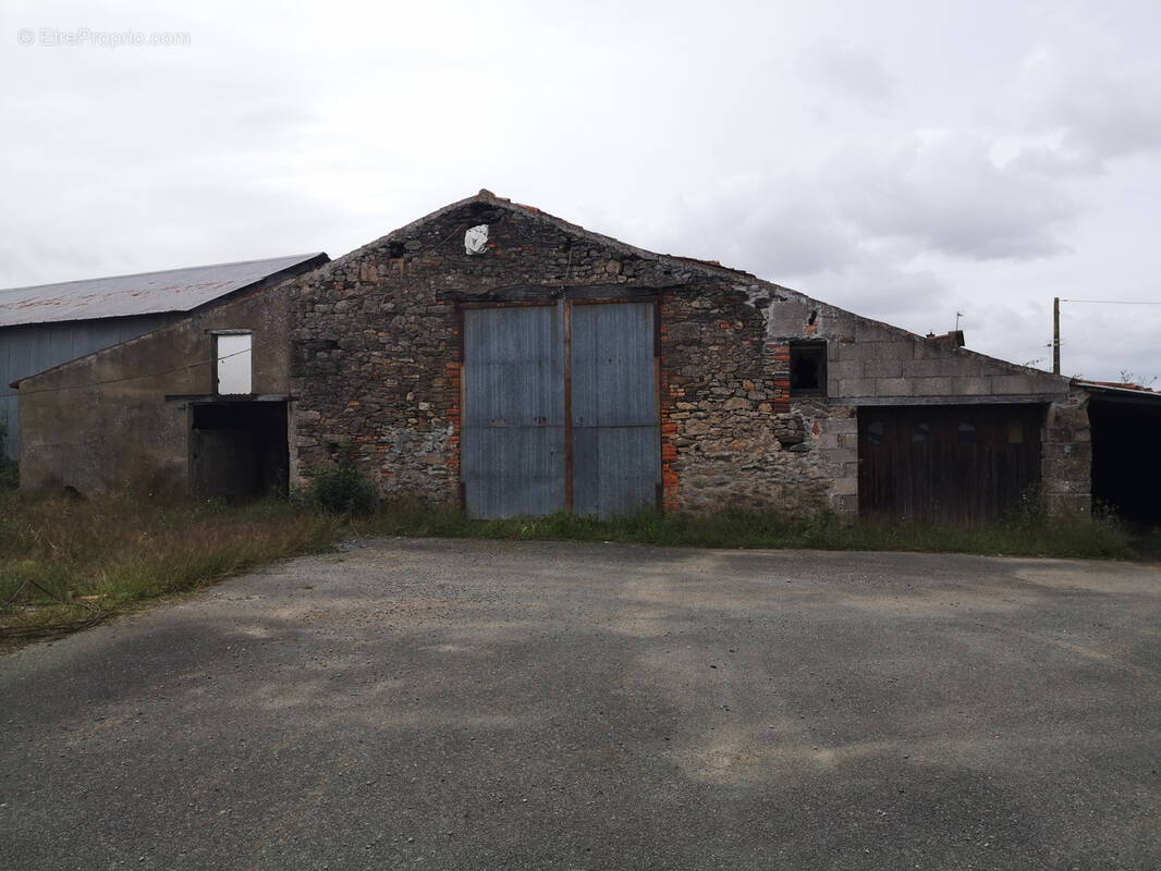 Maison à LES HERBIERS