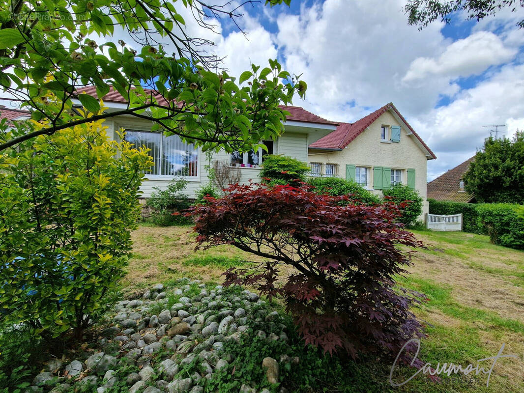 Maison à SAINT-MAURICE-D&#039;ETELAN