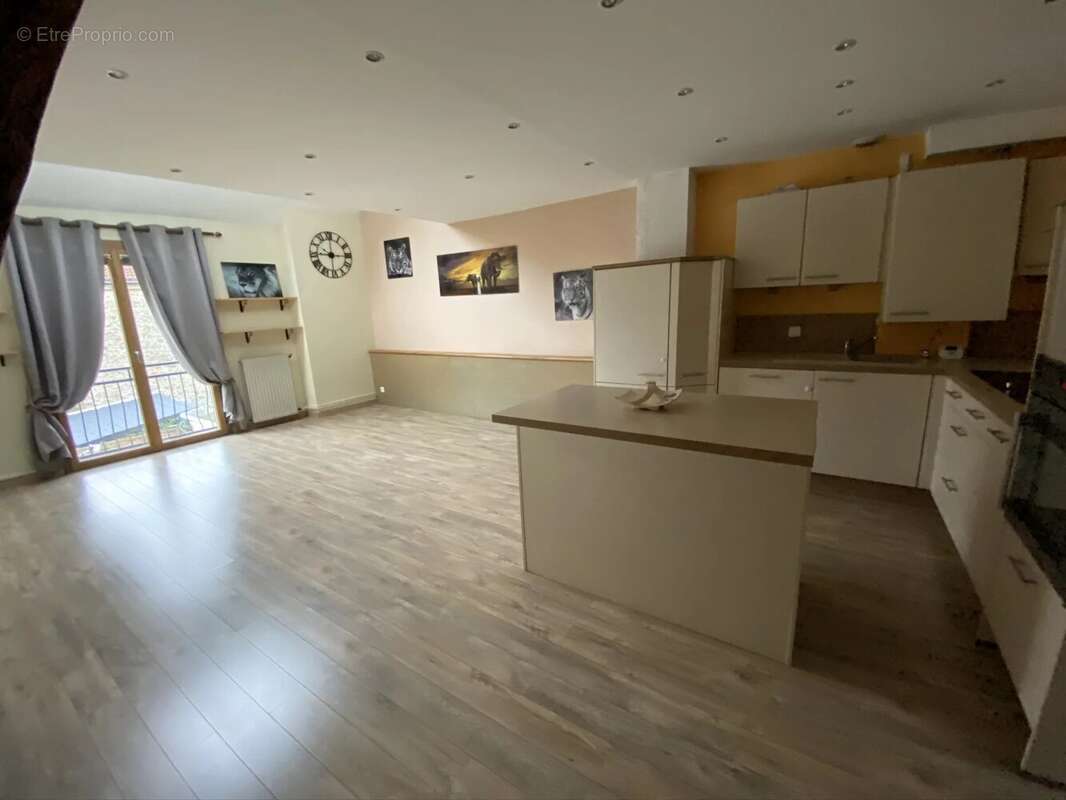 Appartement à EGLY